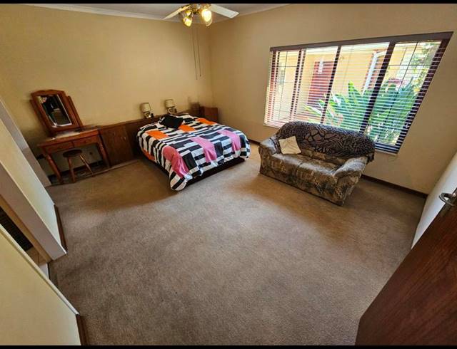 4 BEDROOM HOUSE FOR SALE IN MAGALIESKRUIN